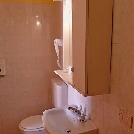 La Rosa Hotel 3*