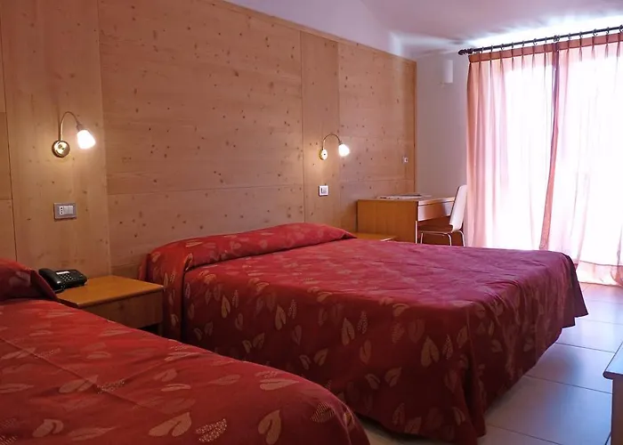 Hotel La Rosa Hotel 3*