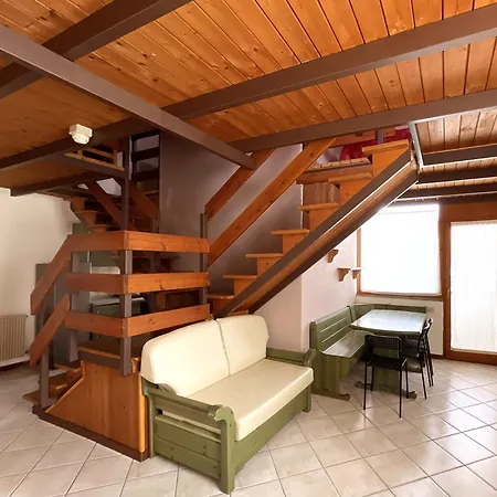 Hotel La Rosa Отель Тельо