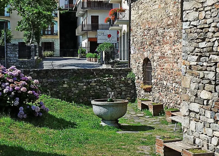 La Rosa 3*