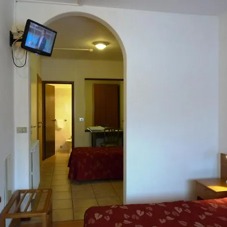 La Rosa Hotel 3*